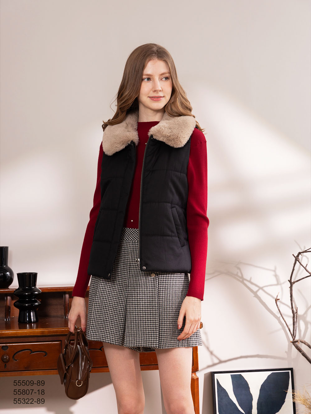 毛領鋪棉背心-黑色