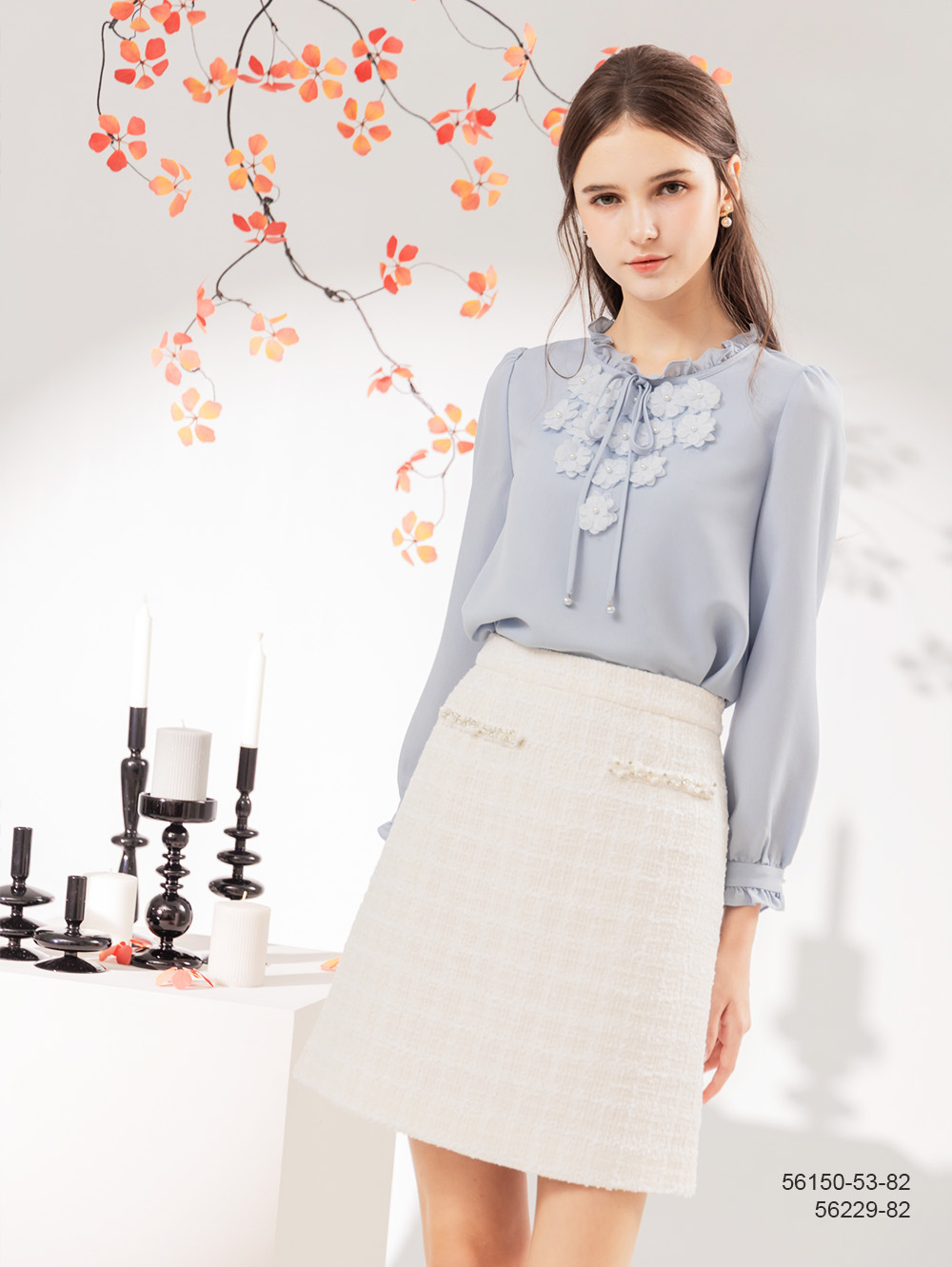 立體花飾輕柔上衣-淺藍色