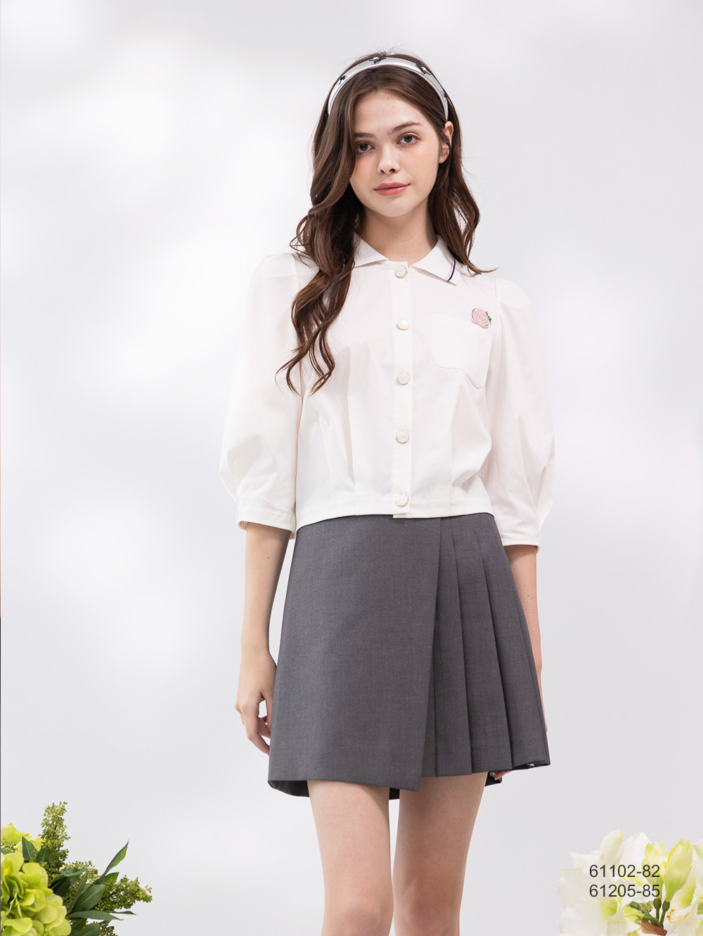 學院風立體泡袖上衣-淺米白