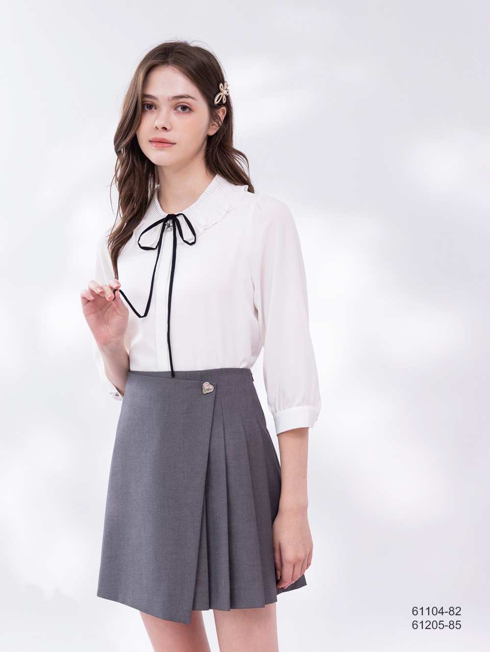 學院風荷葉領雪紡襯衫-淺米白