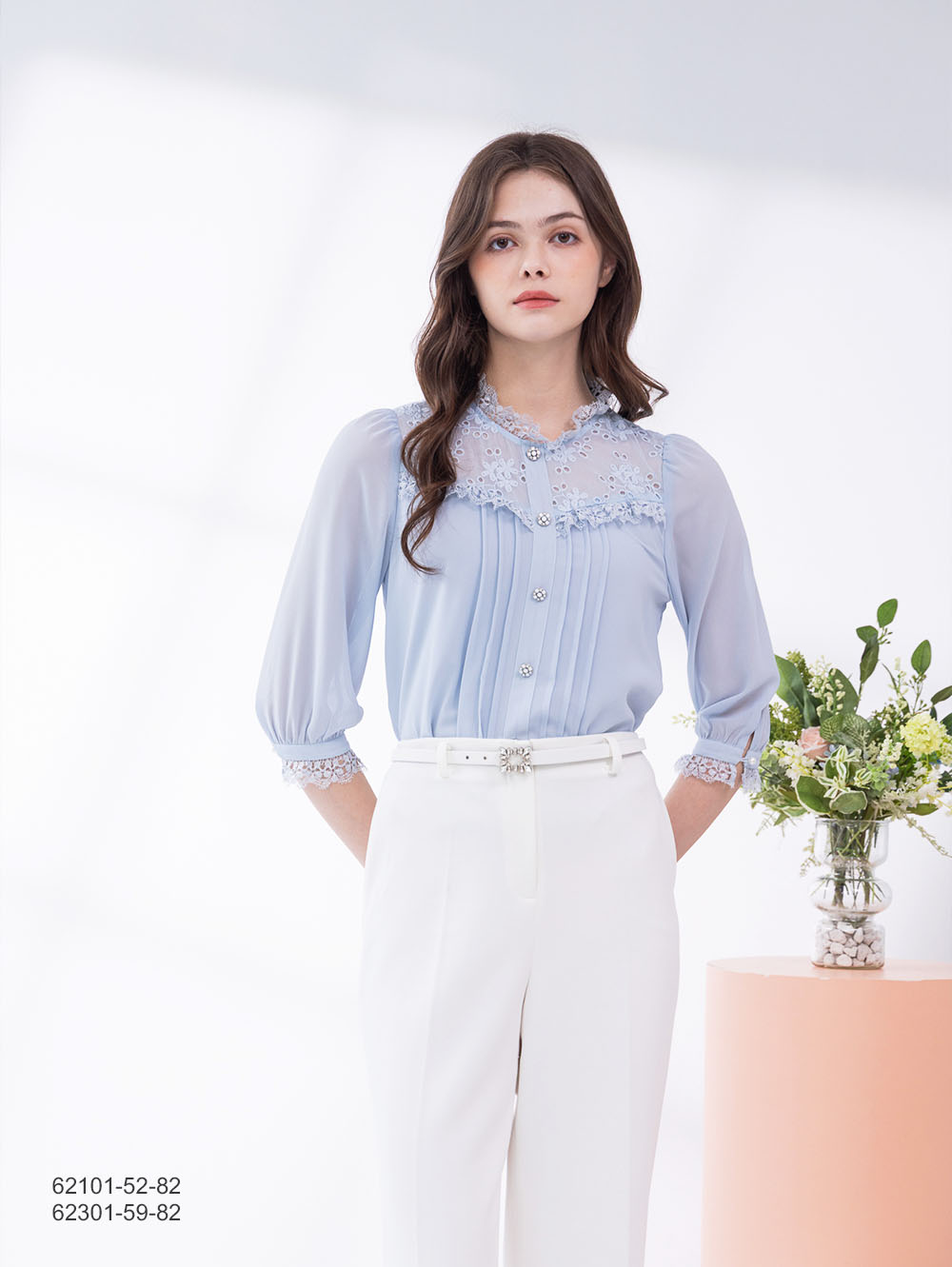 雅致蕾絲拼接雪紡上衣-藍色