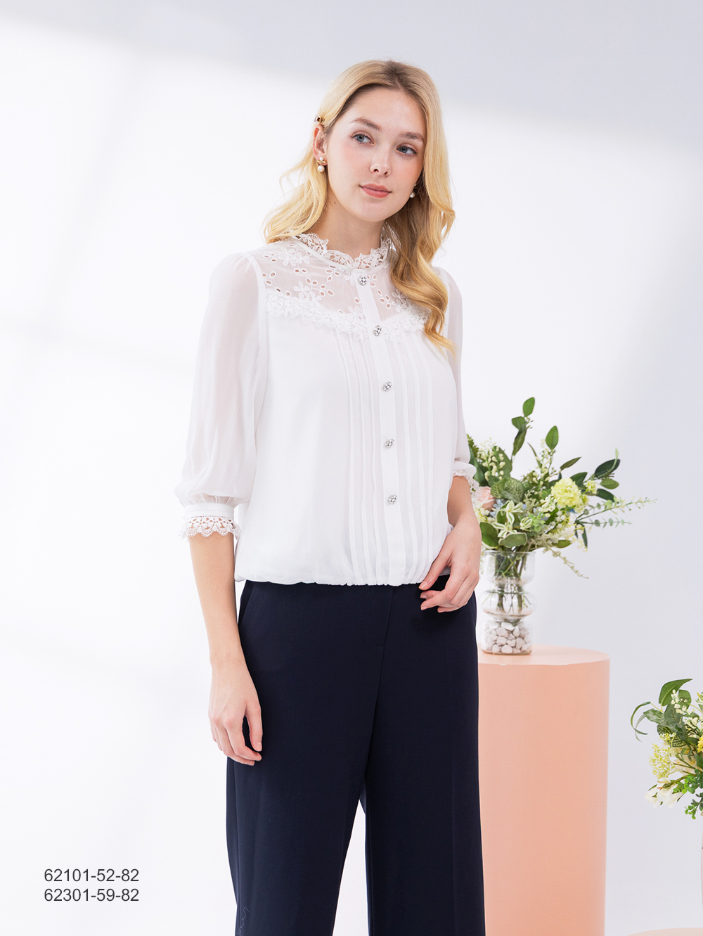 雅致蕾絲拼接雪紡上衣-淺米白