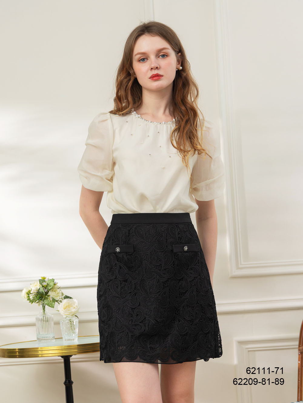 輕奢鑽飾拋袖上衣-淺卡其